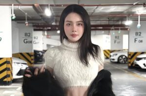 Bích Hạnh không chỉ là bạn gái của cầu thủ Văn Thanh mà còn là hình mẫu lý tưởng cho phái đẹp về việc yêu bản thân và theo đuổi đam mê.